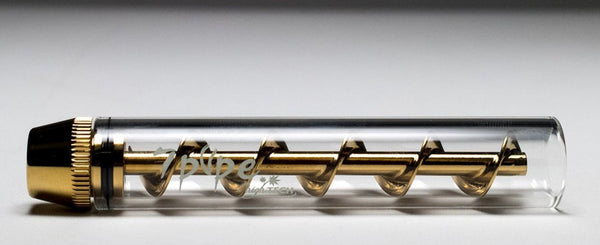 How to Use a Glass Blunt