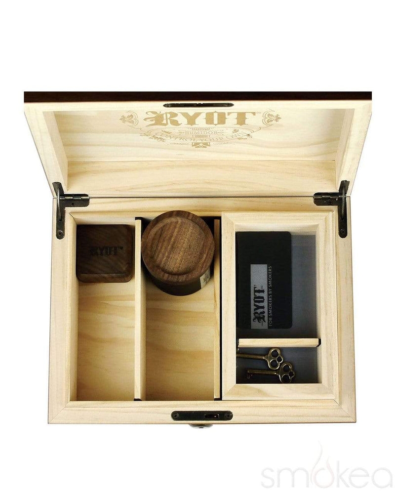 RYOT 8x11 Walnut Humidor Combo Box